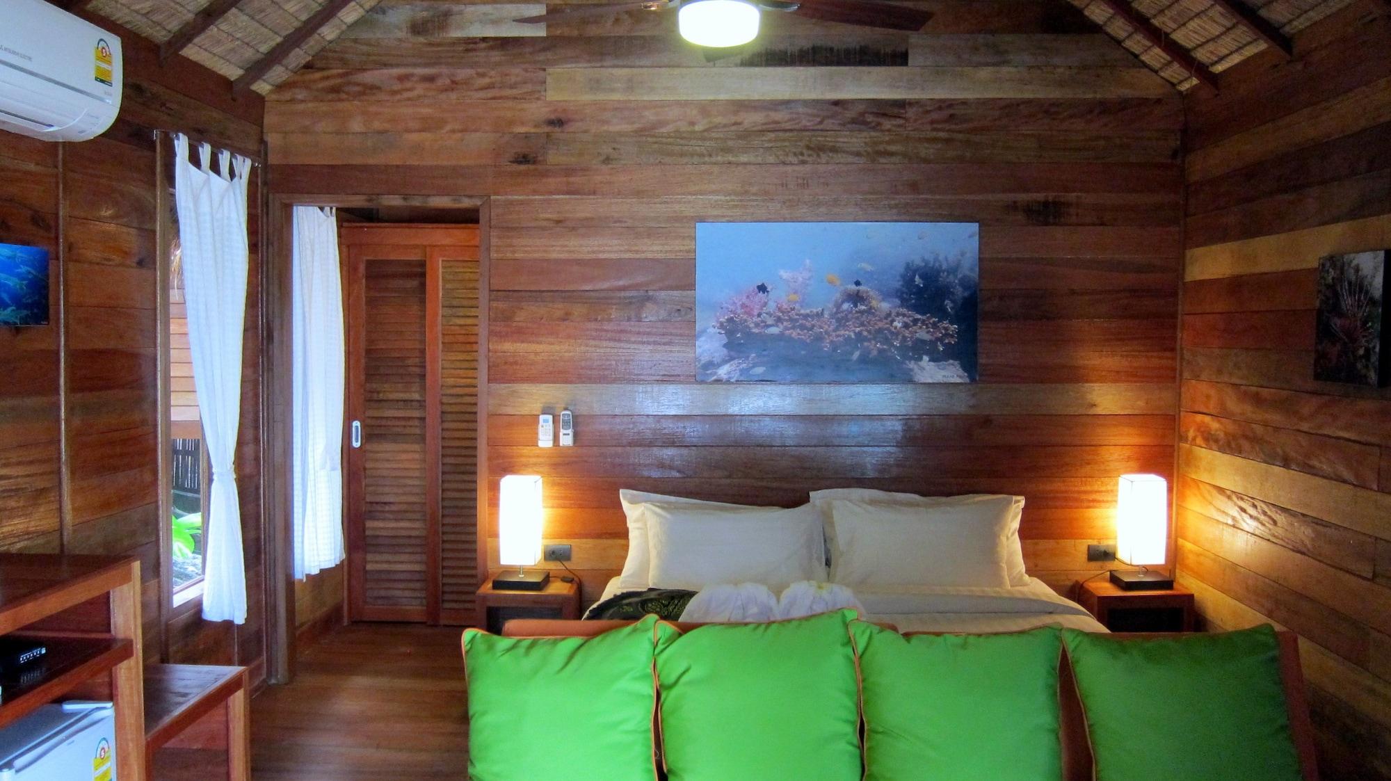 Ten Moons Lipe Resort Dış mekan fotoğraf