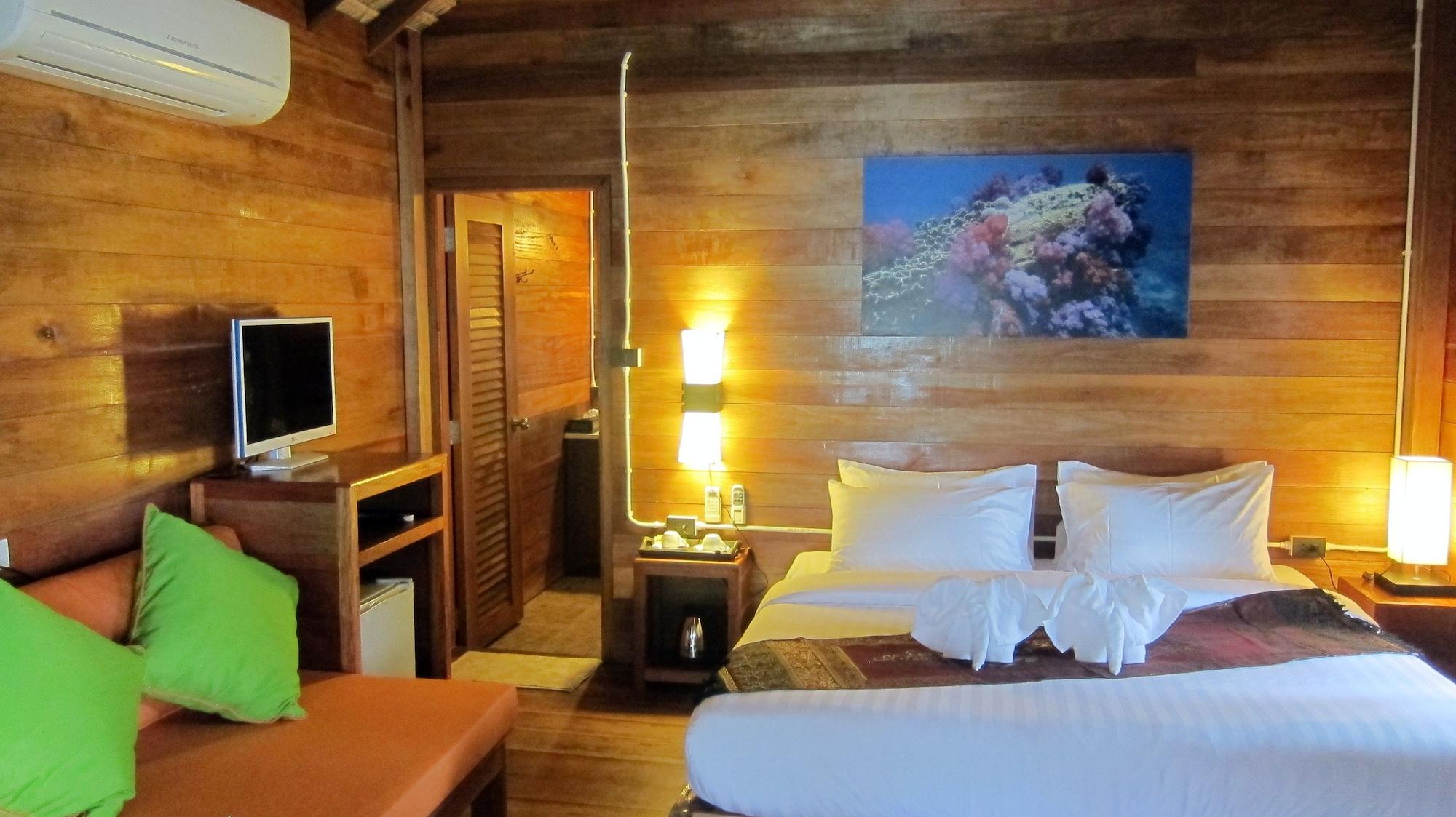 Ten Moons Lipe Resort Dış mekan fotoğraf