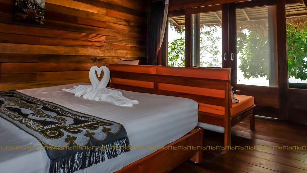 Ten Moons Lipe Resort Dış mekan fotoğraf