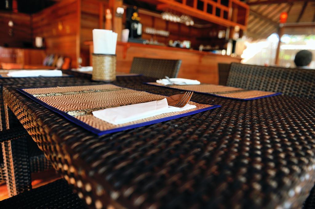 Ten Moons Lipe Resort Dış mekan fotoğraf