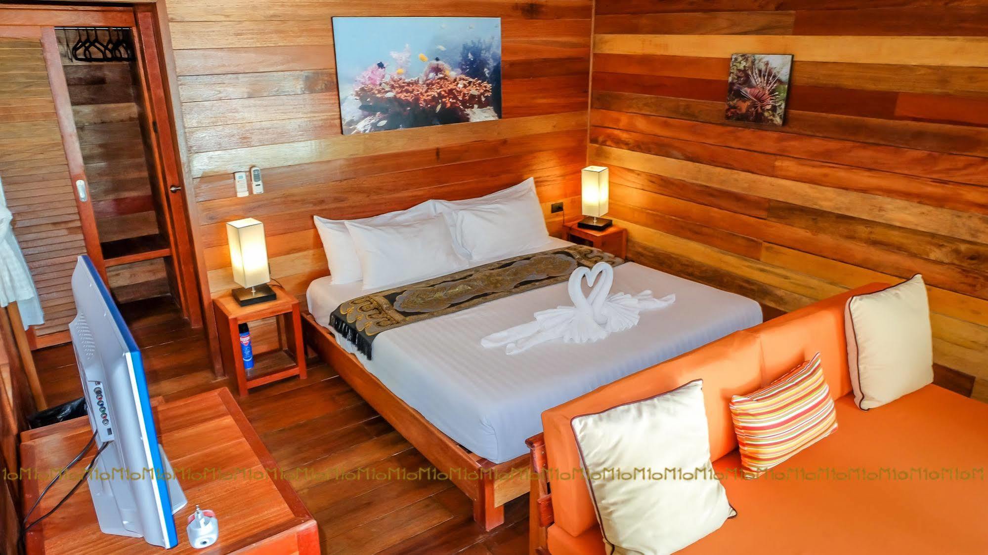 Ten Moons Lipe Resort Dış mekan fotoğraf